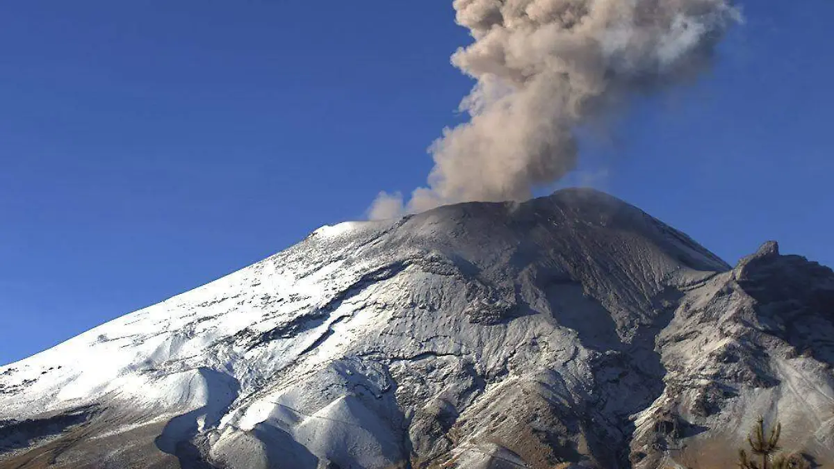 Volcán Popocatépetl emite 48 exhalaciones en las últimas 24 horas